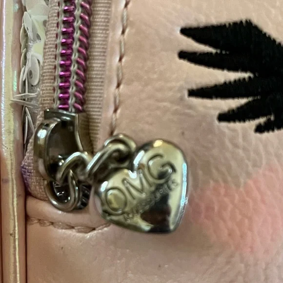 Backpack - Picture 4 of 7